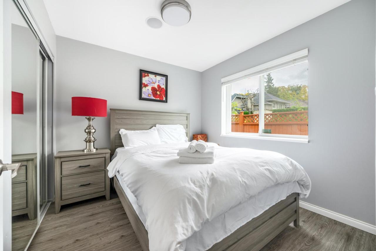 Stylish Dual Bedroom Suite In Van West Vancouver Buitenkant foto