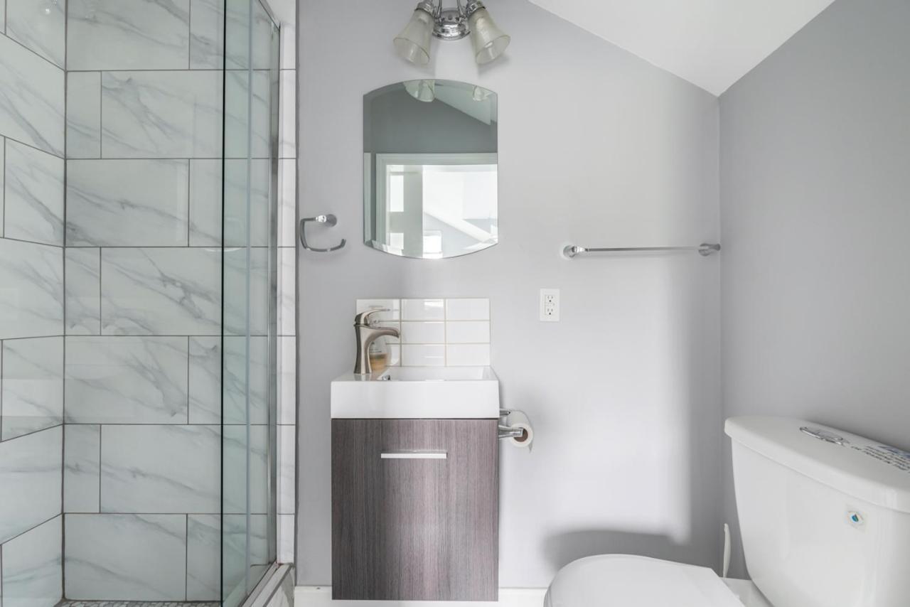 Stylish Dual Bedroom Suite In Van West Vancouver Buitenkant foto