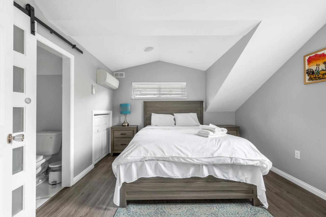 Stylish Dual Bedroom Suite In Van West Vancouver Buitenkant foto